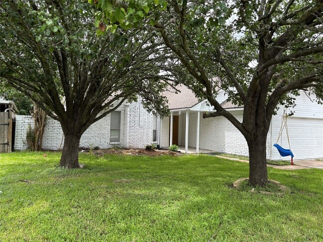 Photo - 2514 Radcliffe Dr
