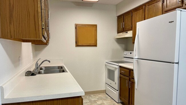 Willow Creek Apartments