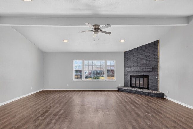 Photo - 4400 Hodgkins Rd