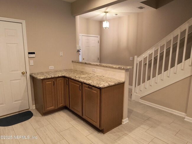 Photo - 3253 Climbing Ivy Trail