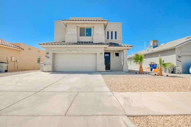 Building Photo - Beautiful 4 bed/2.5 baths in the desirable... Rental