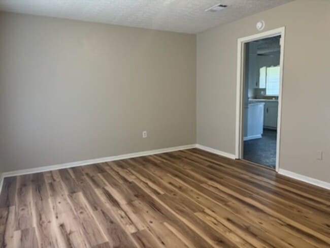 Photo - 4528 Sandlewood Dr