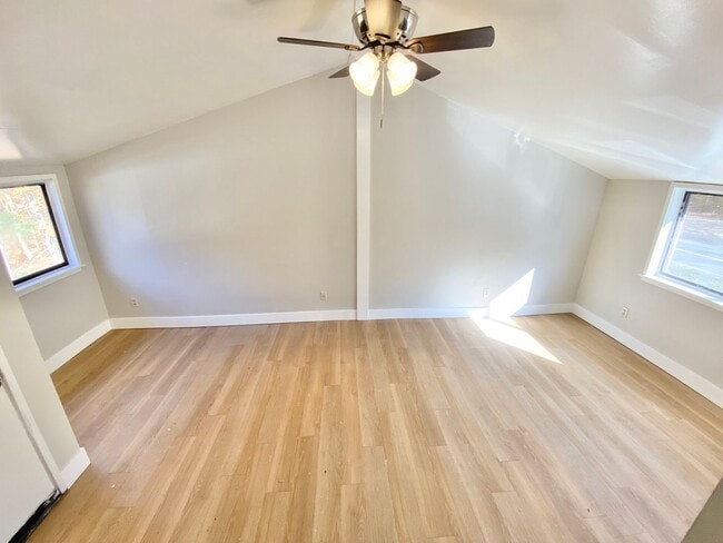 Photo - 214 Prim Rd Unit 3