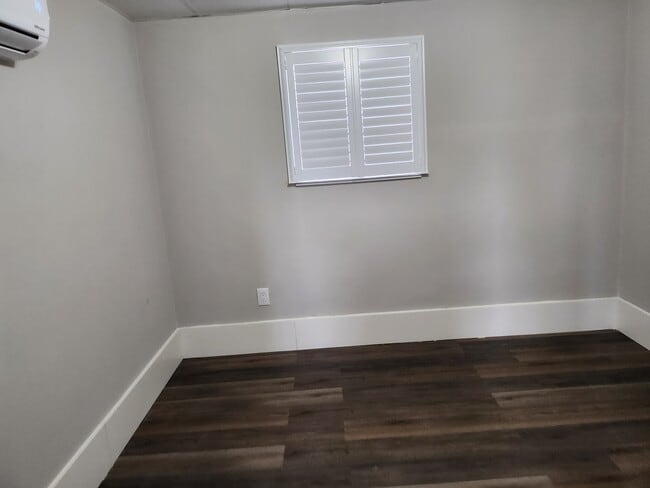 Photo - 188 New Castle Rd Unit Apt A