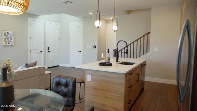 Photo - 840 W Pecos Rd