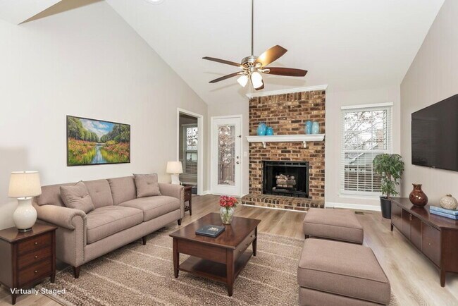 Photo - 208 Legend Ct