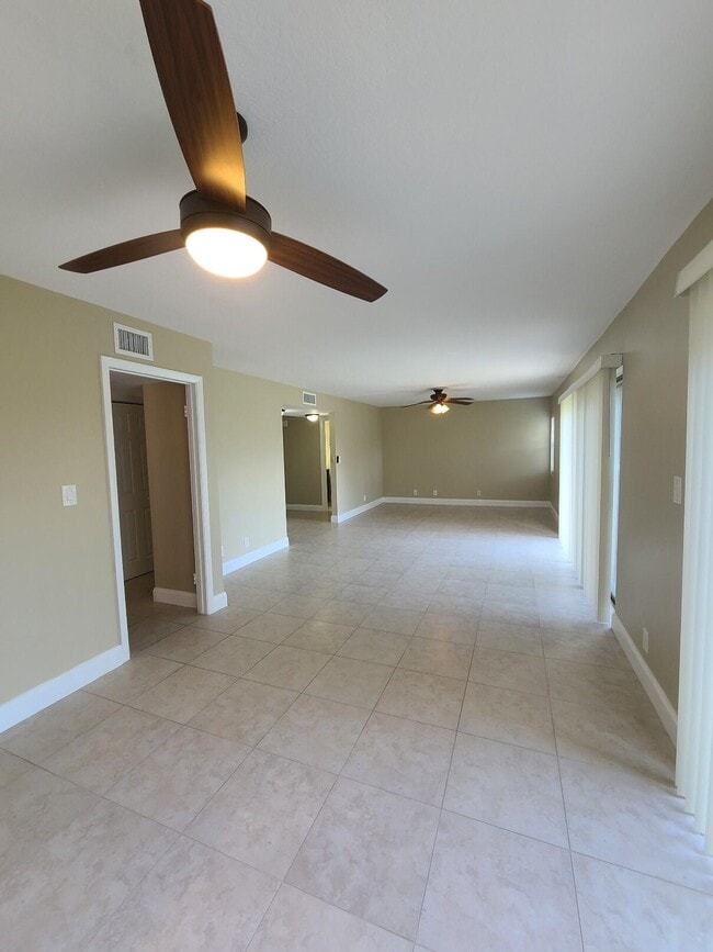 Photo - 3201 Bayview Dr Condo Unit C