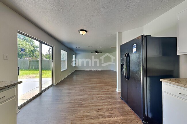 Photo - 5349 Yale Dr