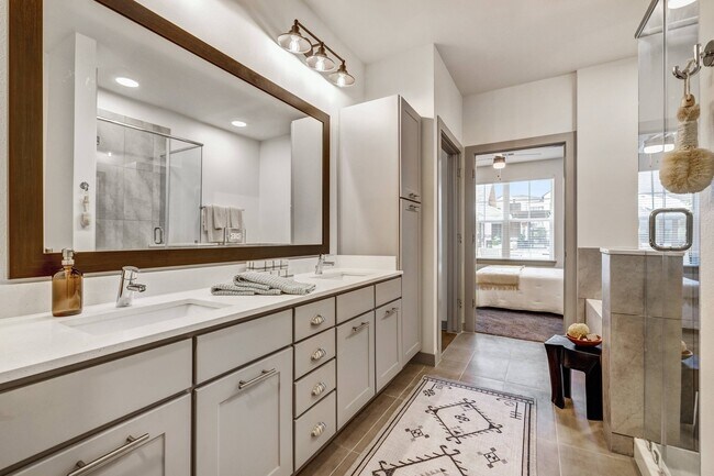 Model Bathroom - Laurel