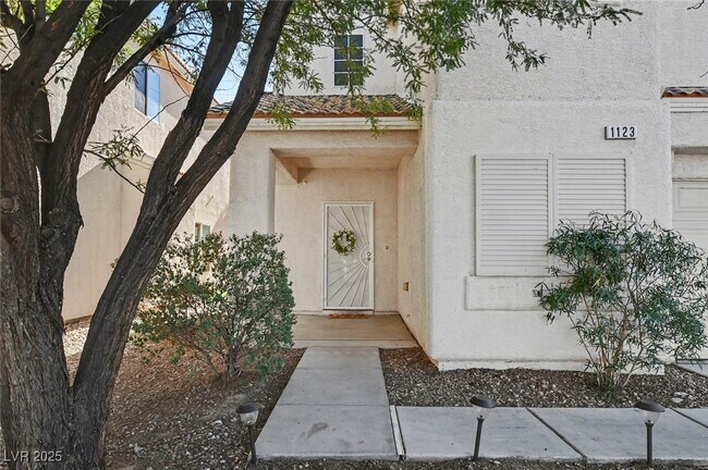 Photo - 1123 Aldenwood Ave