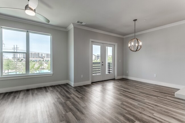 Photo - Discovery at The Realm