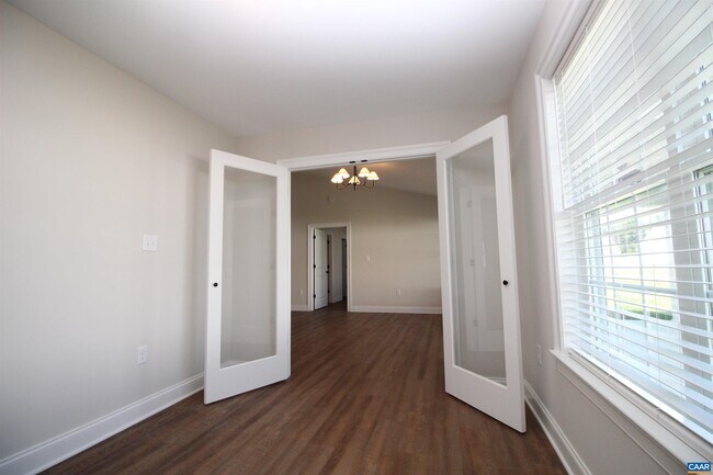 Photo - 179 Langley Dr