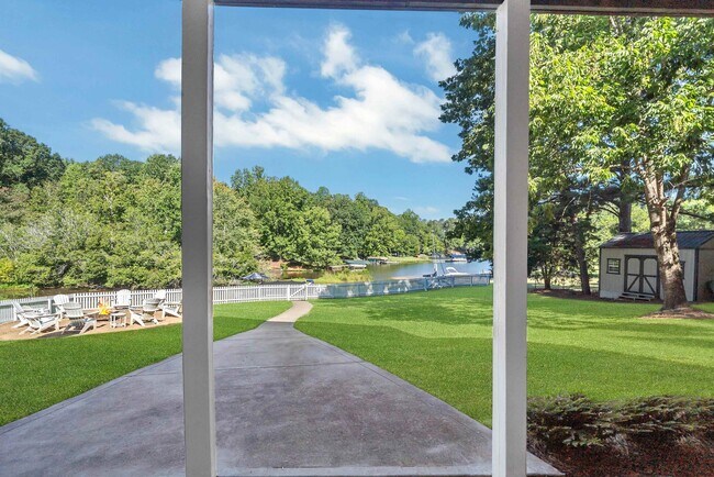 Photo - 219 E River Bend Dr