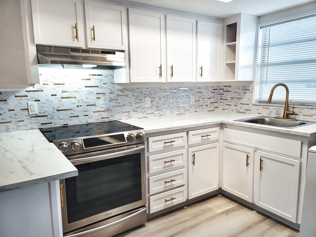Photo - 446 77th Ave N Unit 446