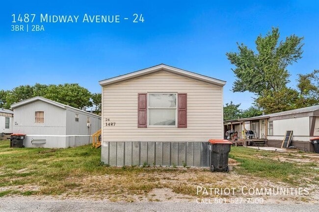 Photo - 1487 Midway Ave