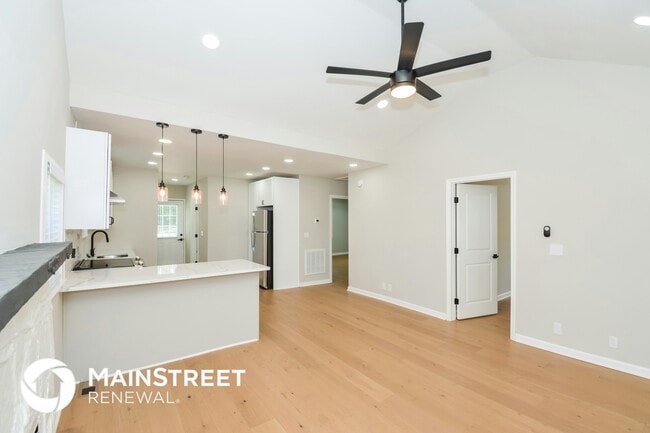 Photo - 2010 24th Ave N