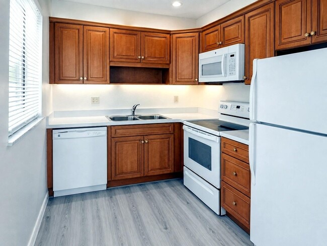 98 Spring Lake Dr Unit 103