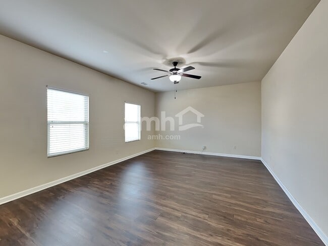 Photo - 4104 Dale Dr SE