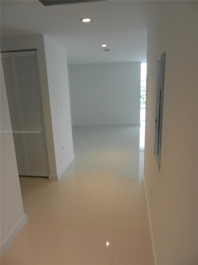 Photo - 9940 W Bay Harbor Dr Unit 4A-N