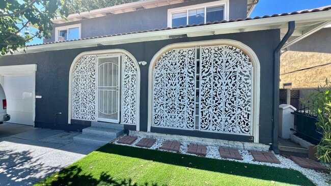 Lovely House 4BR 2.5BA with Large Backyard - Lovely House 4BR 2.5BA with Large Backyard