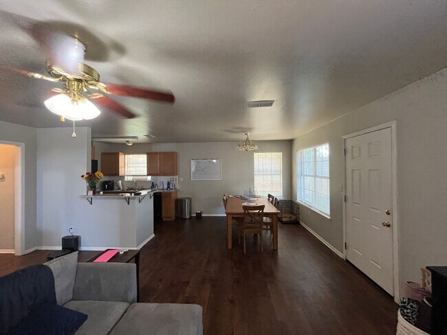 Photo - Available Now! Charming and Contemporary 3...