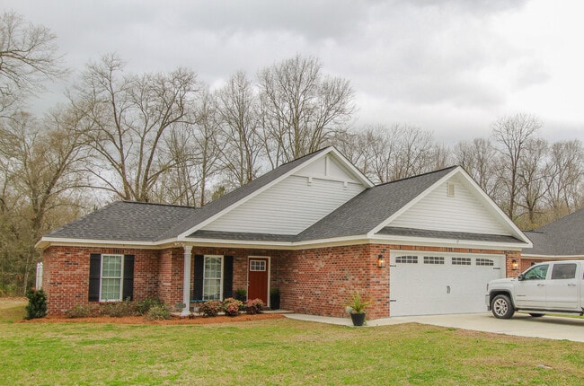 Building Photo - 17 Grove Cir