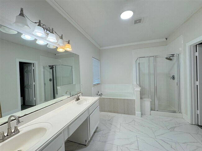 Building Photo - 8926 Heron Nest Dr