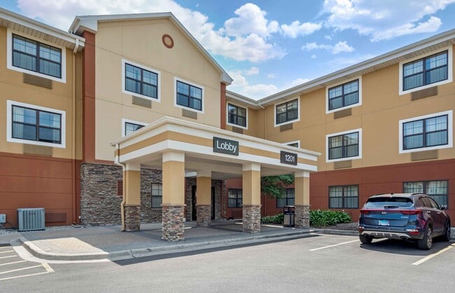 Building Photo - Furnished Studio-Chicago - O'Hare - North Rental