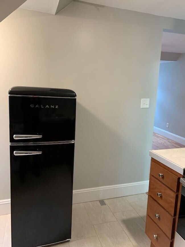 Photo - 749 Chislett St Unit Apt 3