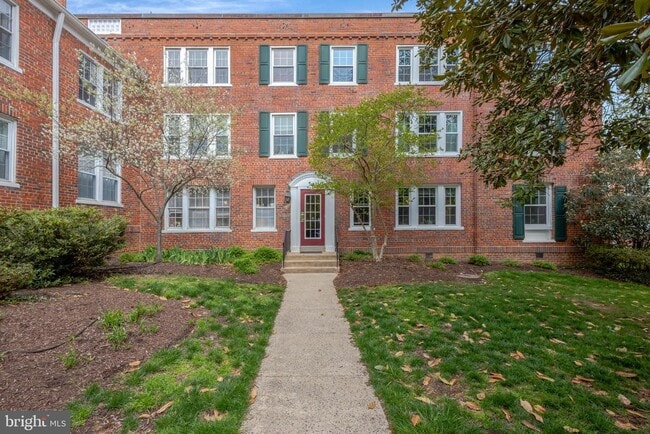 Building Photo - 1811 Key Blvd Unit 10523