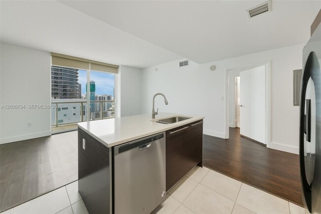 Photo - 1900 N Bayshore Dr Unit 3707
