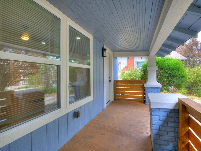 Photo - 64 N Gillette Ave