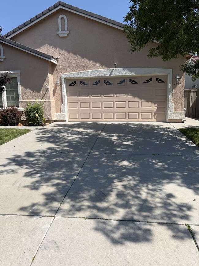 Photo - 1825 D'Arques Ct