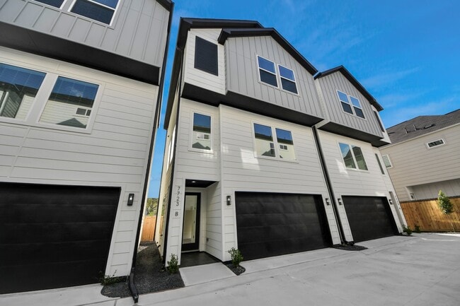 Building Photo - 7723 Hammerly Blvd