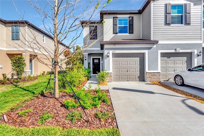 Photo - 6032 Shiner St