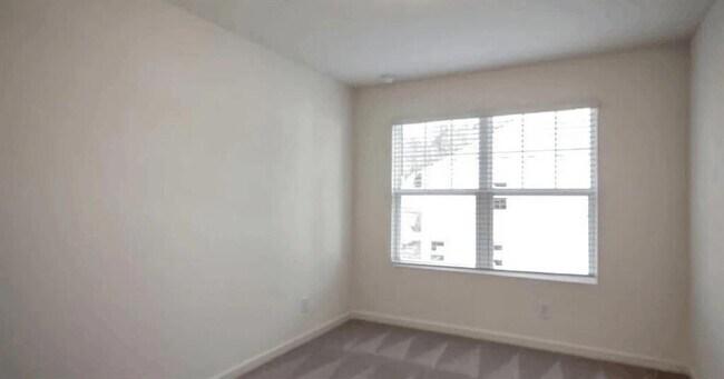 Photo - 3180 Delancy St