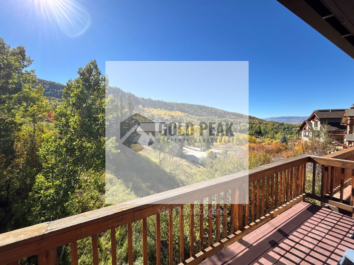 Photo - 2930 Alpenglow Way