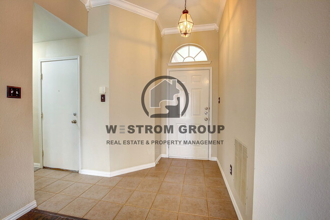 Photo - 909 Mallard Way