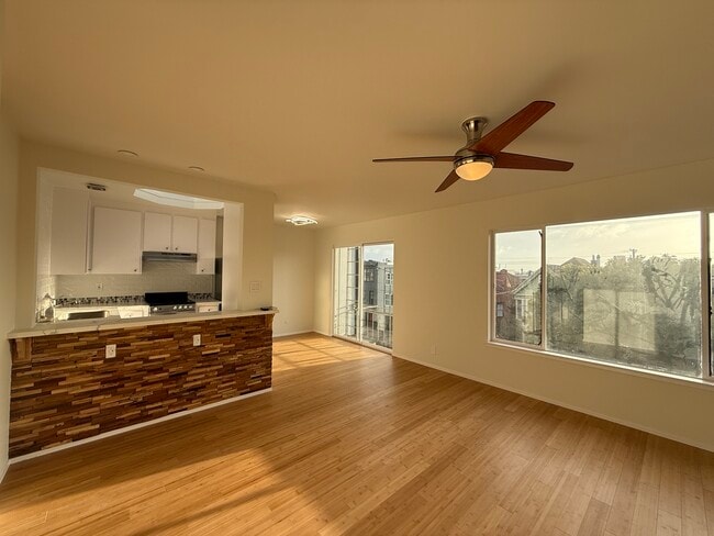 Building Photo - 128 Parker Ave Unit 2