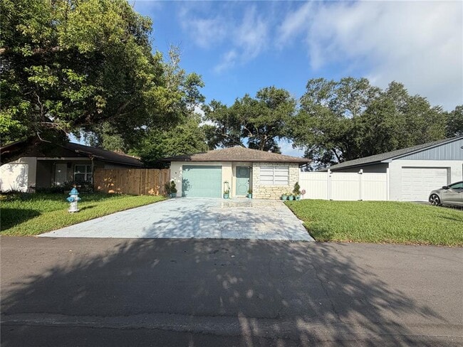 Photo - 536 Hibiscus Way