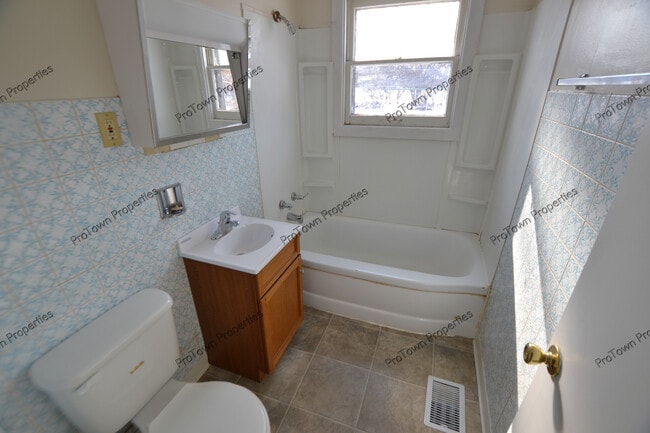 Photo - 110 Edison Rd