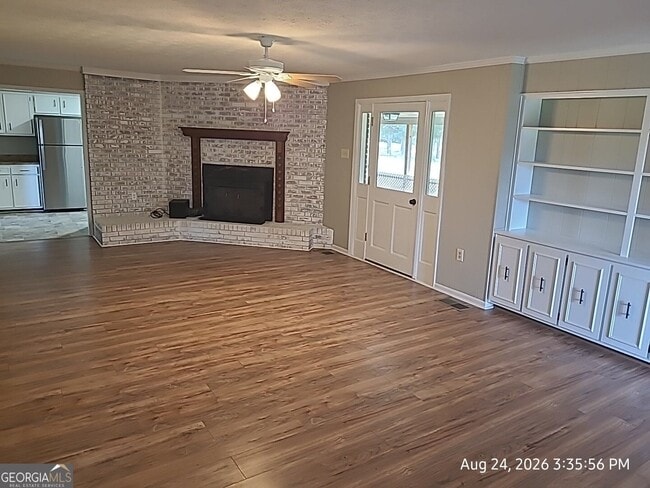 563 Pinehill Rd