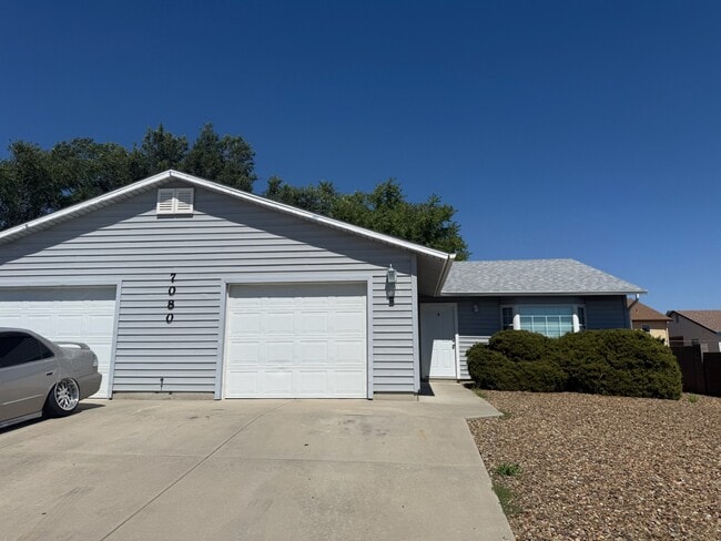 Building Photo - 7080 E Pueblo Ave Unit B Rental