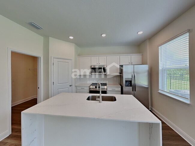 Photo - 5654 Oesterle Rd