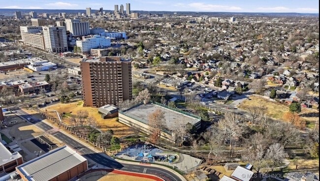 Photo - Experience Luxury and Prestige at Yorktown Condominiums