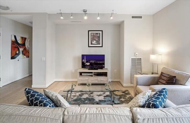 Photo - 1456 H St NW Unit ID1039888P