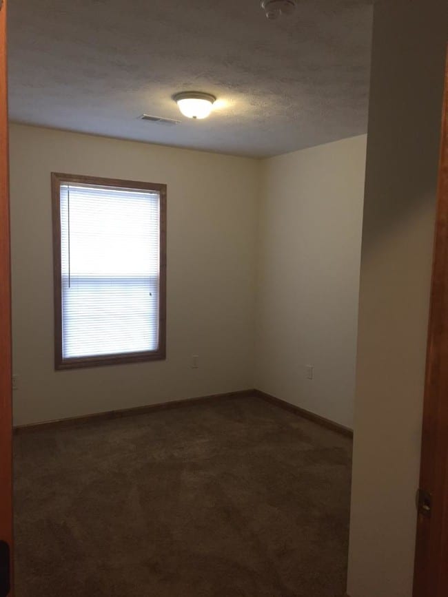 Bedroom - 875 American Greeting Card Rd Unit f