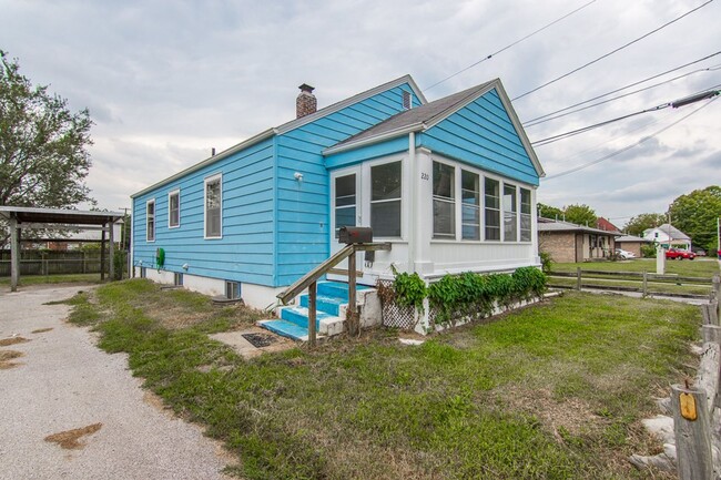 Photo - COLLEGE PRE-LEASING