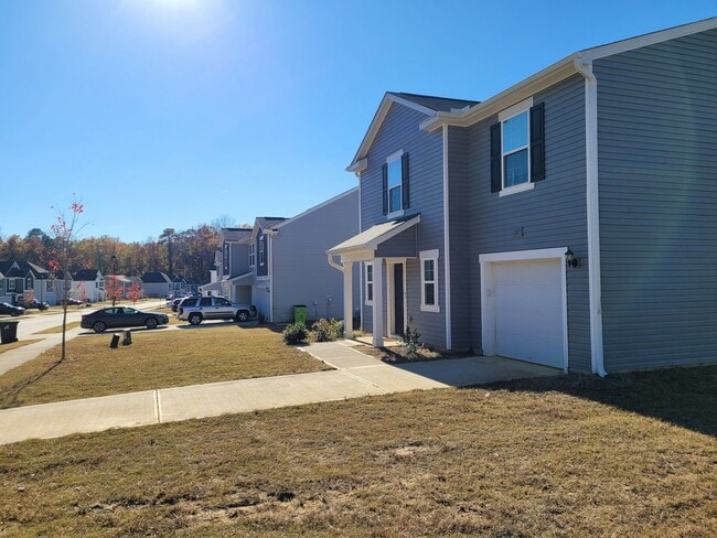 Photo - 285 Riley Wy