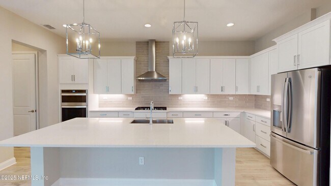 Photo - 511 Marquesa Cir